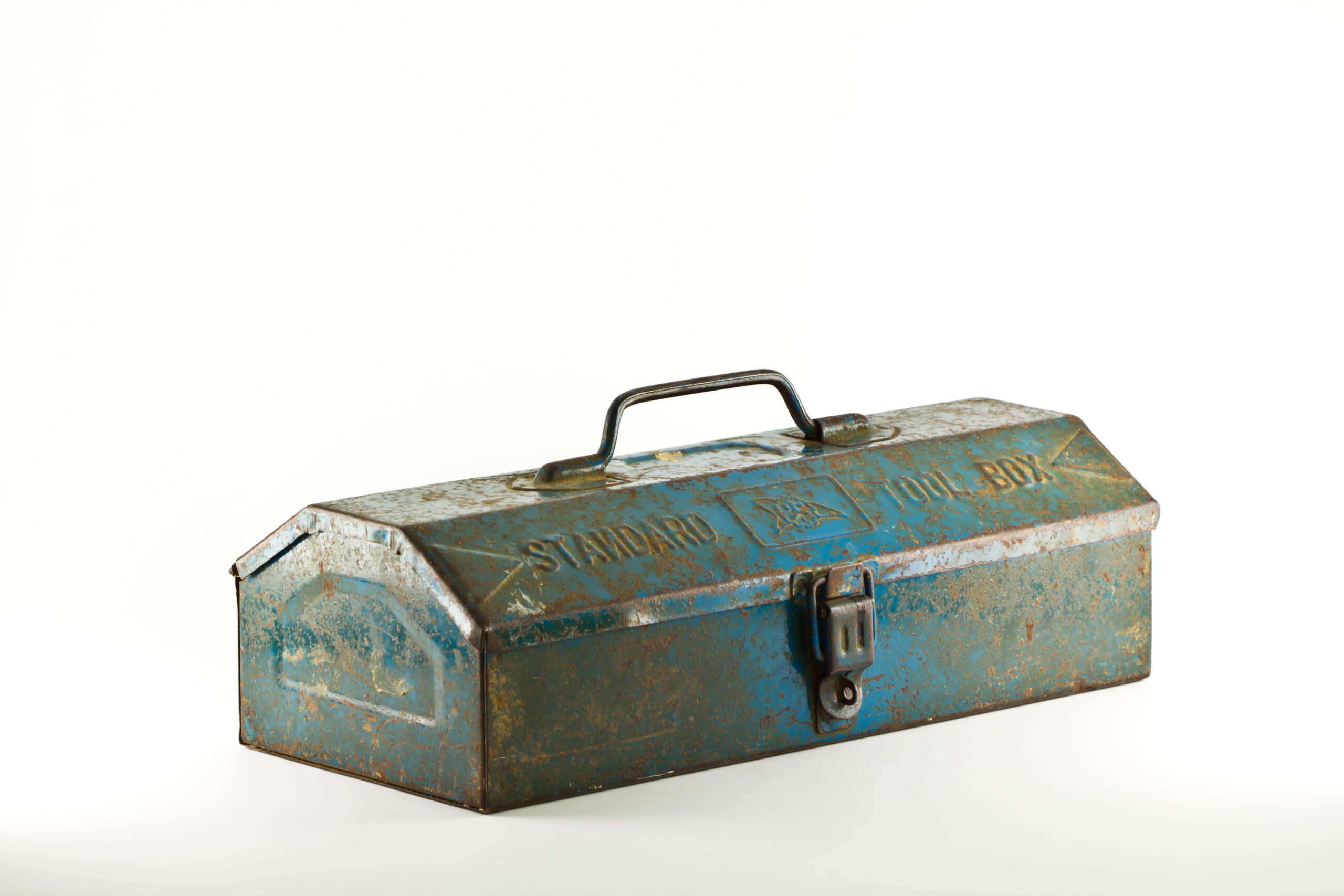 old blue toolbox for assistance on jobsites
